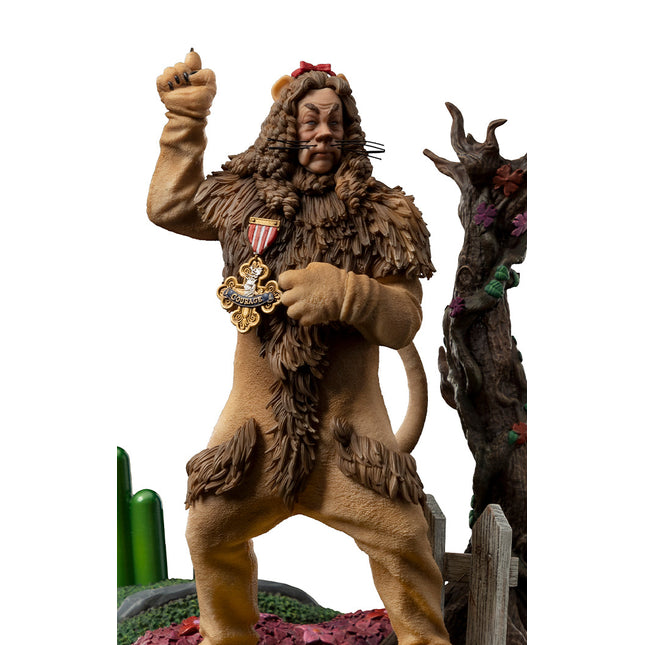 Wizard of Oz: Cowardly Lion Deluxe 1/10 Scale Figure