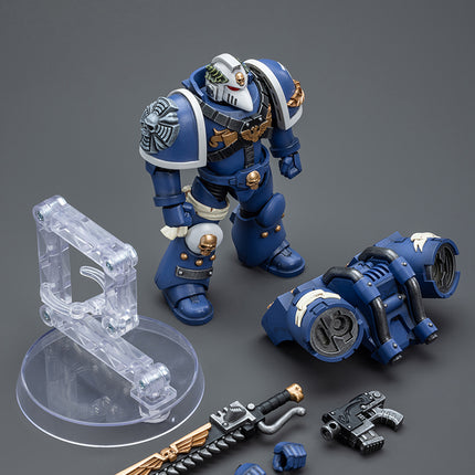 Warhammer 40K 1/18 Scale Ultramarines Vanguard Veteran with Chainsword and Bolt Pistol