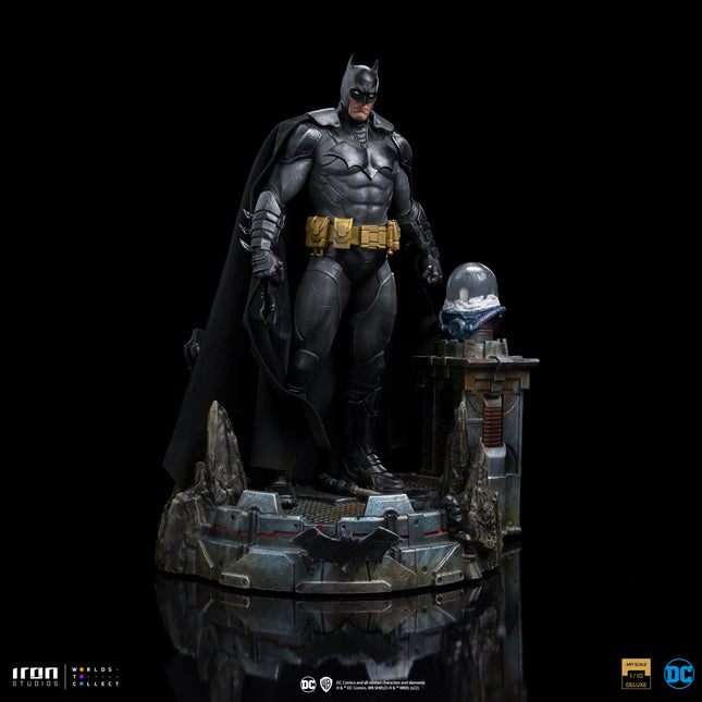 DC Comics - Batman Unleashed Deluxe 1/10 Scale Figure