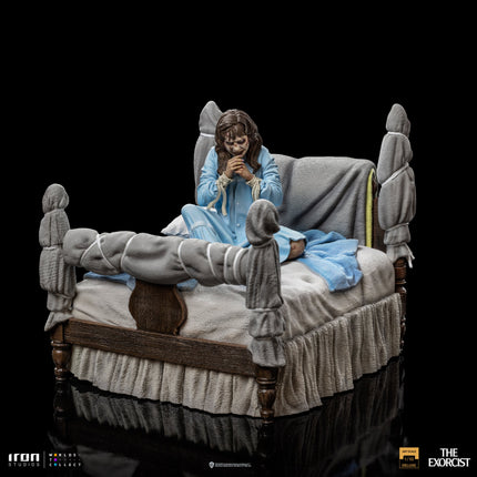 The Exorcist - Possessed Regan McNeil Deluxe 1/10 Scale Figure