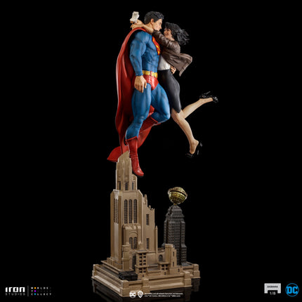 Superman and Lois - DC Comics Diorama 1/6 Scale Figure