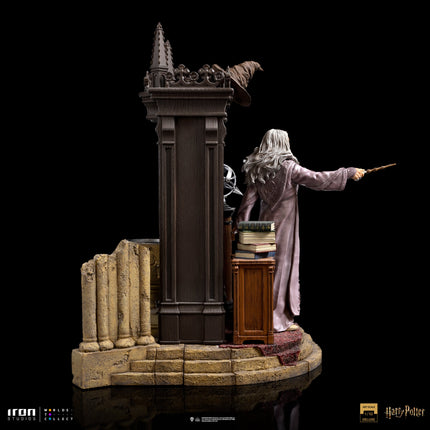 Harry Potter - Albus Dumbledore Deluxe 1/10 Scale Figure