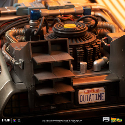 Back to the Future 1/10 Scale Figure DELOREAN
