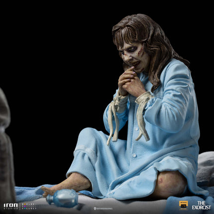 The Exorcist - Possessed Regan McNeil Deluxe 1/10 Scale Figure