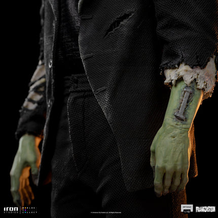 Universal Monsters: Frankenstein Monster 1/10 Scale Figure