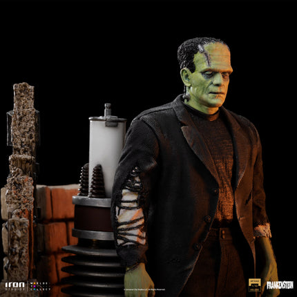 Universal Monsters: Frankenstein Monster Deluxe 1/10 Scale Figure