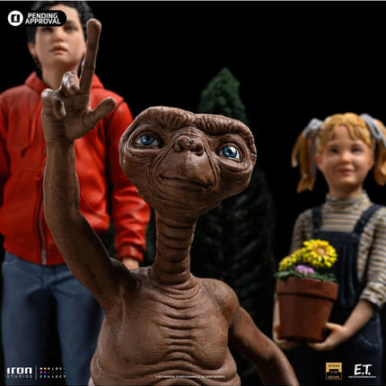 E.T. 1/10 Scale Figure - Elliot and Gertie Deluxe