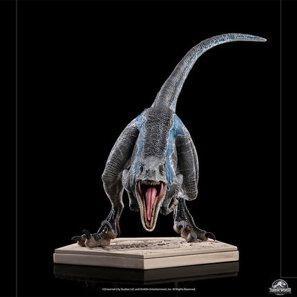 Jurassic World Fallen Kingdom 1/10 Scale Figure Blue