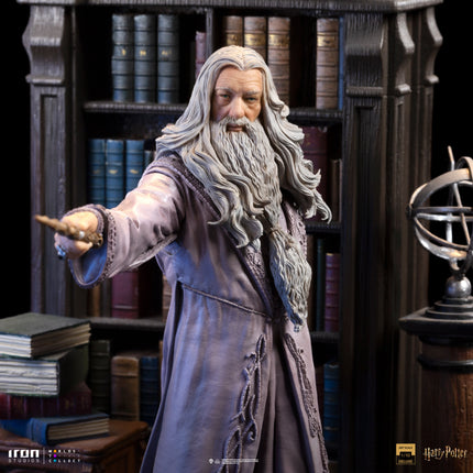 Harry Potter - Albus Dumbledore Deluxe 1/10 Scale Figure