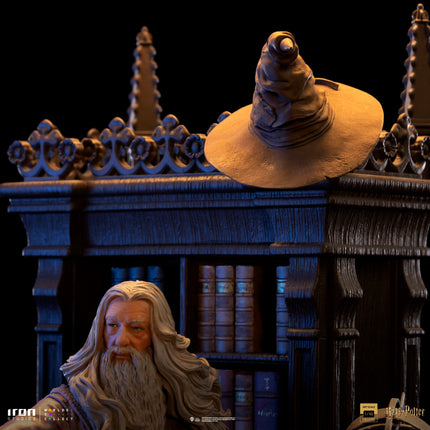 Harry Potter - Albus Dumbledore Deluxe 1/10 Scale Figure