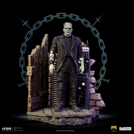 Universal Monsters: Frankenstein Monster Deluxe 1/10 Scale Figure
