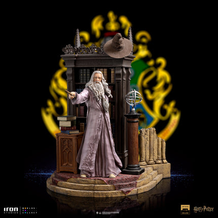 Harry Potter - Albus Dumbledore Deluxe 1/10 Scale Figure