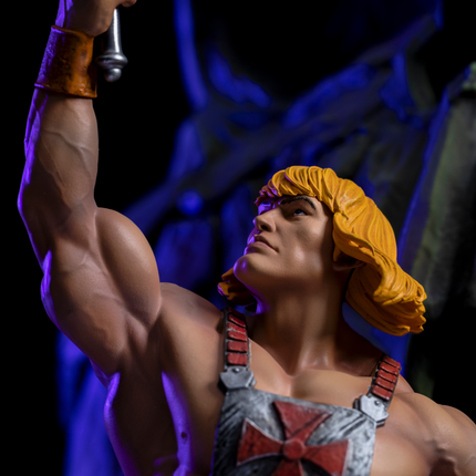 Masters of the Universe 1/10 Scale Figure He-Man Deluxe