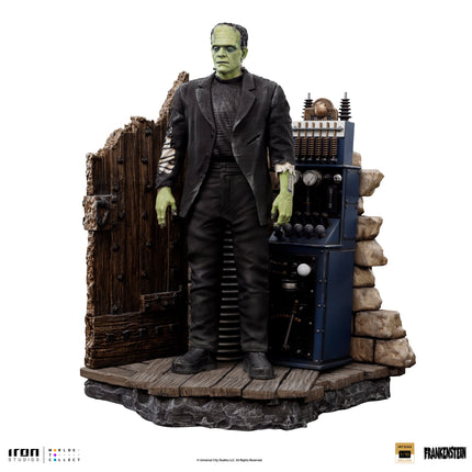 Universal Monsters: Frankenstein Monster Deluxe 1/10 Scale Figure