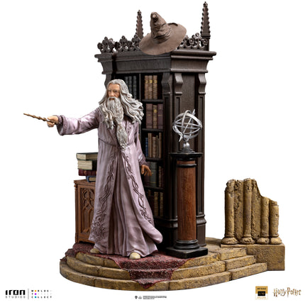 Harry Potter - Albus Dumbledore Deluxe 1/10 Scale Figure
